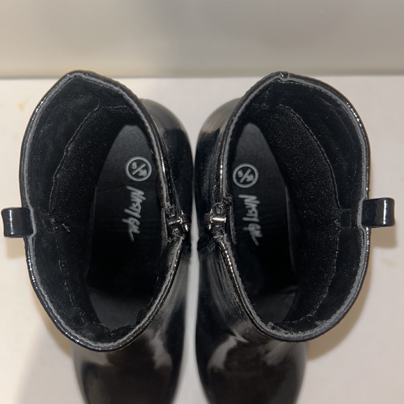 Nasty Gal Patent Leather Pointed Toe Ankle Boots - Picture 10 of 16